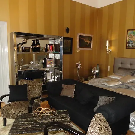 Boudoir Apartment