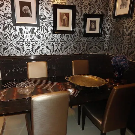 Boudoir Apartment *